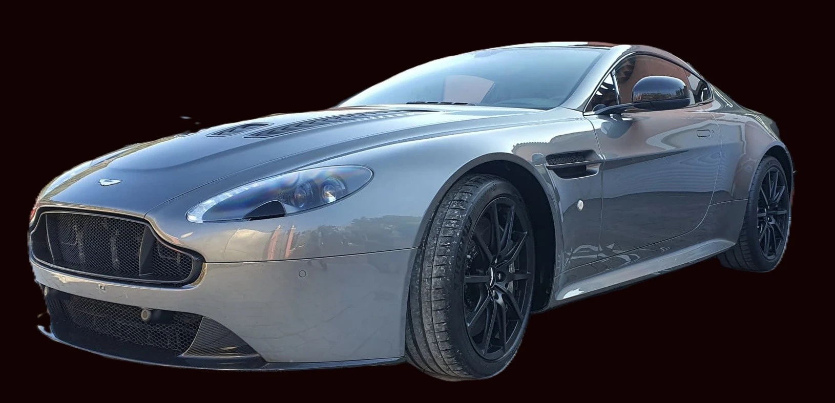 Aston Martin Vantage V8